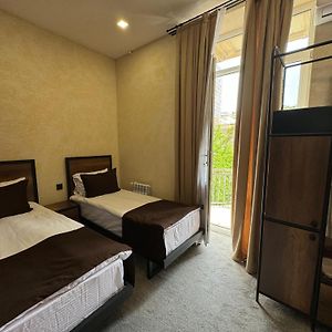 Zimmer mit zwei Einzelbetten